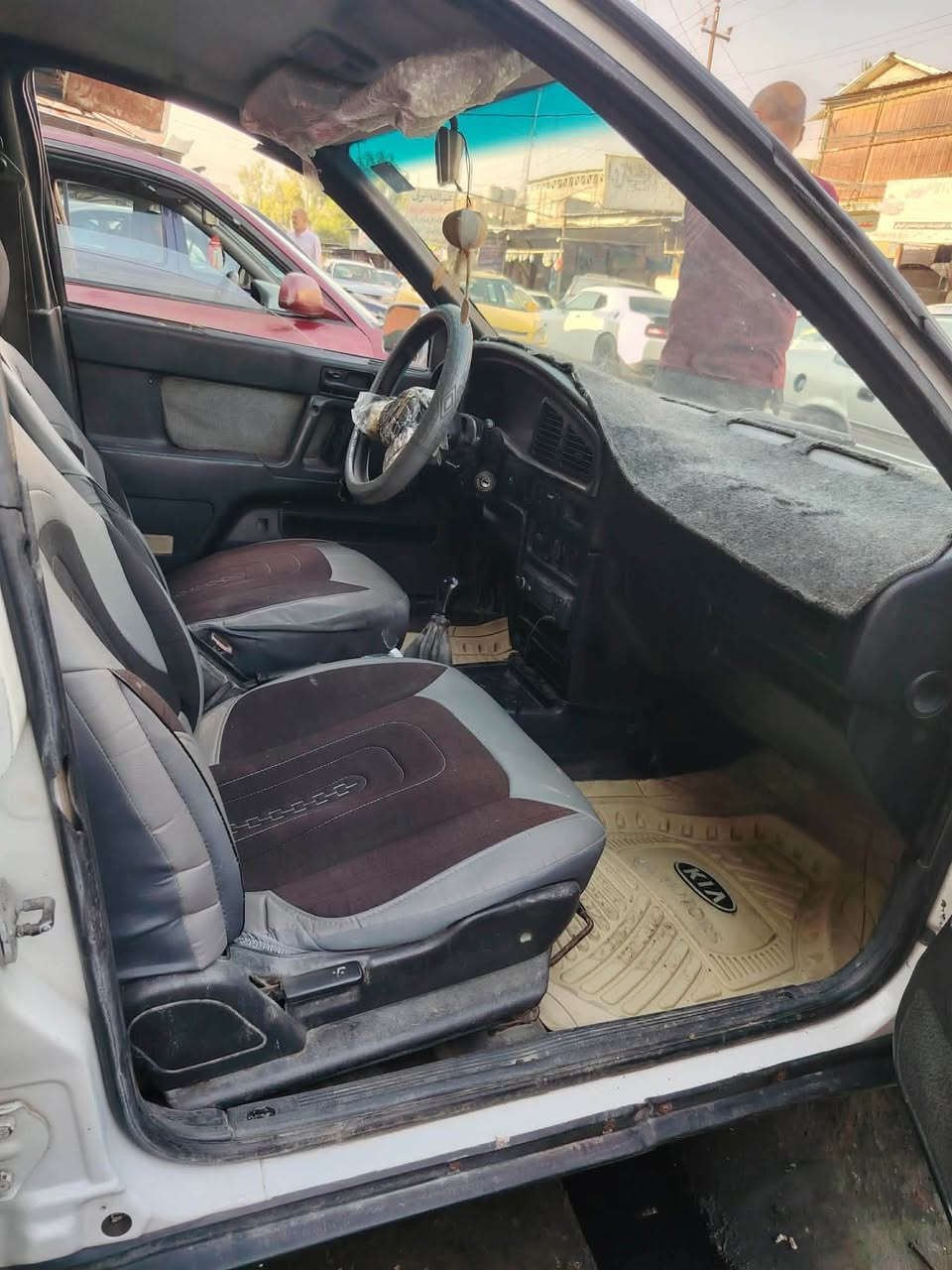 مكلف بل نشر هونداي النترا موديل ٩٢ تك كمشفت  محرك بروتون نوزل سيارة غنيه عن التعريف قطاره مال بنزين ترايها حلو وسريع السياره كير عادي جمات كهرب رقم مسطرة تحويل من الشرعي بيها مكانت تصليحات كدام العين سعرها ٢٦ وبيها مجال عنوان تلكيف حي اور***********/***********
