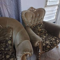 قفل • كنب