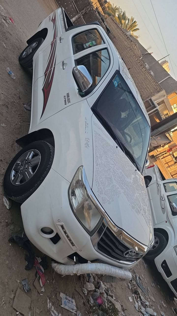 وين عشاق الجديد كويتي 14 كفاله عامه
محرك كير شرط بلاد حداديه تايرات بجيس 

دواخله جديده كلش  تبريد ثلج حساسات شغاله 

رقم واسط نكليزي وبسمي 

المكان ديوانيه رقم صاحب السياره***********
