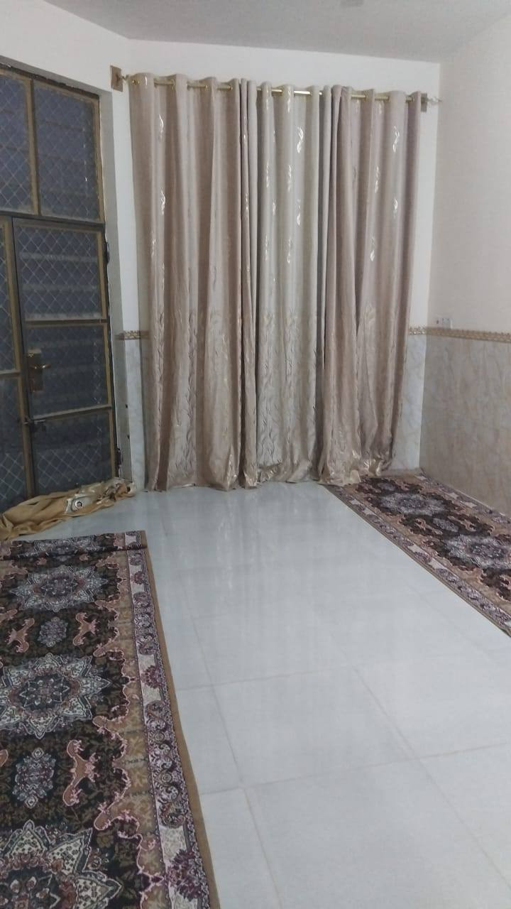 اعلان : عقار للبيع ( طابو  ملك صرف    في الزعفرانيه 

🔸 موقع العقار :  شارع المعهد خلف مدرسه الكندي   

تبليط مجاري كهرباء متوفر كلشي 

🔸 مساحة العقار : (150) متر  الواجهة(7 ونص) نزال (20)

🔸 جنس العقار : طابو ملك صرف   حديث بناء درجه اولى 

طابقين    كامل 

🏗 يحتوي على  ستقبال مطبخ صاله غرفه منور صحيات 

🏕 طابق ثاني 3 غرف  نوم صاله مع الصحيات  

صطح شتايكر بيتونه 

__
♦️ للاستفسار يرجى مراسلة الصفحة او الاتصال على الهادف  

***********

السعر 220 قابل التفاوض 
او مراجعه مكتب الاماكن للعقارات
