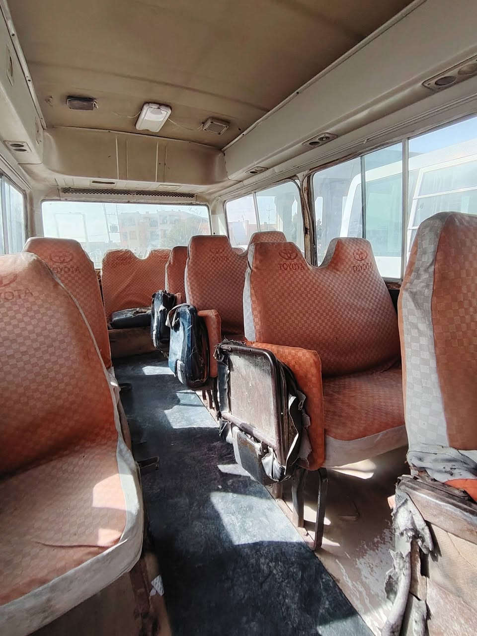 السلام عليكم كوستر عريض دسك بور مكينه كاز بنكو ثري تخم جوبلس السعر ٣ ملاين مطلوبه ٥٠٠ غرامات يوكعن من السعر اصير ب٢ونص مكانه سماوه ***********
