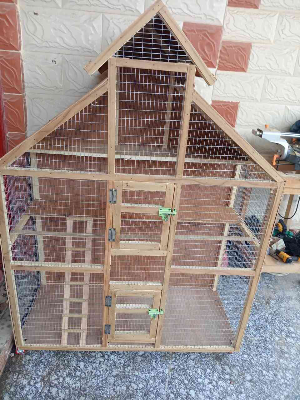 سلام عليكم قفص للبيع سعر 90 وبي مجال مكانك القرنه شرش ***********
