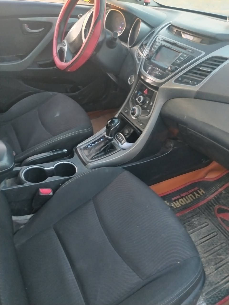 السلام وعليكم النتره موديل 16 رقم بغداد دولي هسه داكه بسمي محرك وكير وتبريد خير من الله سياره فول موصفات  مكان بغداد الحسينيه مال المعامل سياحي السعر ب٩٥ وبيه مجال وشراي تصل ***********
