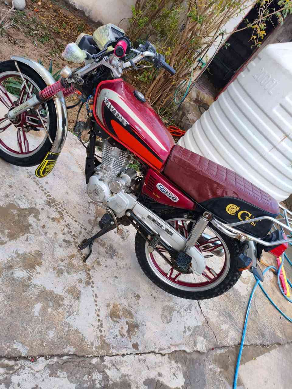 سيفان 5 كير كهربائيات شغاله عالي ناصي اشاير، سلف شغال بس يرادله دشلي السعر 450 مكاني بغداد رقم الهاتف *********** متواجد واتساب و اتصال
