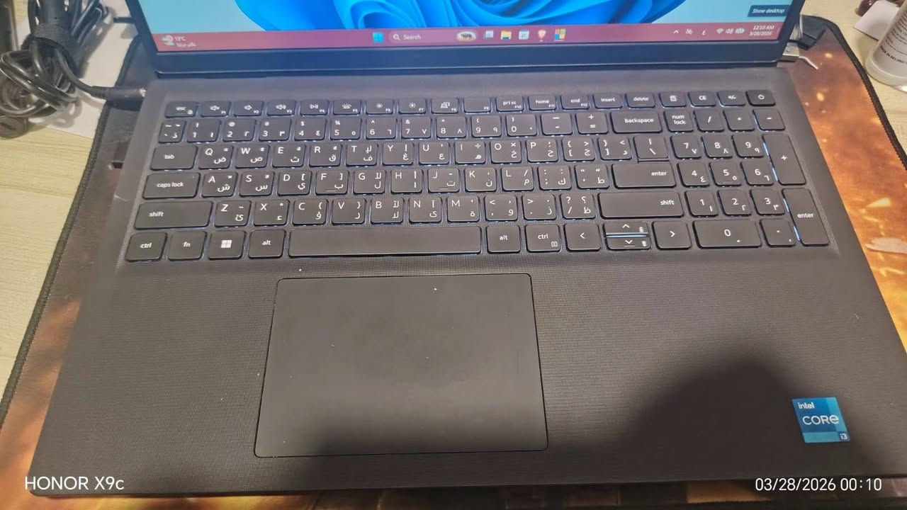 للبيع: Dell Vostro 3520 (الجيل 12) - نظافة فائقة وأداء ذكي 💻
جهاز بمواصفات حديثة وسرعة استجابة عالية، مثالي جداً للدراسة، العمل المكتبي، والتصفح السلس.

المواصفات التقنية:

المعالج: Intel® Core™ i3-1215U (جيل 12 الحديث - أداء قوي وموفر للطاقة).

الذاكرة (RAM): سعة 8GB (مع إمكانية التطوير لزيادة الأداء مستقبلاً).

الهارد: 256GB SSD NVMe (إقلاع للنظام والبرامج في ثوانٍ معدودة).

الشاشة: 15.6 بوصة FHD بدقة عالية وتردد 120Hz (سلاسة تامة في التصفح مريحة جداً للعين).

الكيبورد: ضوئي (عربي/إنكليزي) بحالة الوكالة.

المنافذ: متكاملة (USB 3.2, HDMI, RJ-45 LAN, SD Card).

حالة الجهاز:

الجهاز نظيف 

البطارية: بحالة ممتازة وتصمد لفترات عمل طويلة.

السعر: [300] (مجال بسيط).


**إذا كنت صاحب هذا الإعلان وتريد حذفه لأي سبب، رجاءا أرسل رسالة إلى الدعم الفني**