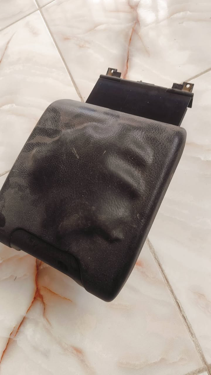 الله يساعدكم
تخم مجاول حاويه
مروحة اف صفر واحد حاويه 
تجوة 
وهاند بريك هووجلدة 
قواعد دبل امامي صقر  كاملة مع عوازل واسنفجة نضيفات حيل ٨ سلندر حاوية 
قواعد دبل خلفي صقر وهم اسنفج وعوازل حاوية 
غطا
مجاول ٤٤ مي حاوية 
ايرفلو ٤٤ مي حاوية
وجويتر ٤٤ مي
واحزمة لون رصاصي خلفيات وقطعتين تهوية خلفية رصاصي
قيم بالي يعجبك واني خادم وتوصيل عندي


**إذا كنت صاحب هذا الإعلان وتريد حذفه لأي سبب، رجاءا أرسل رسالة إلى الدعم الفني**