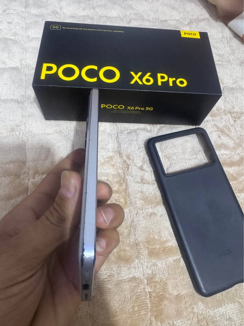 بوكو X6برو 5g
جهاز نضيف ومكفول 
من العطل والتصليح
يشغل ببجي 120 فريم 
السعر 275 قفل قفل 
*********** عمارة, ميسان
