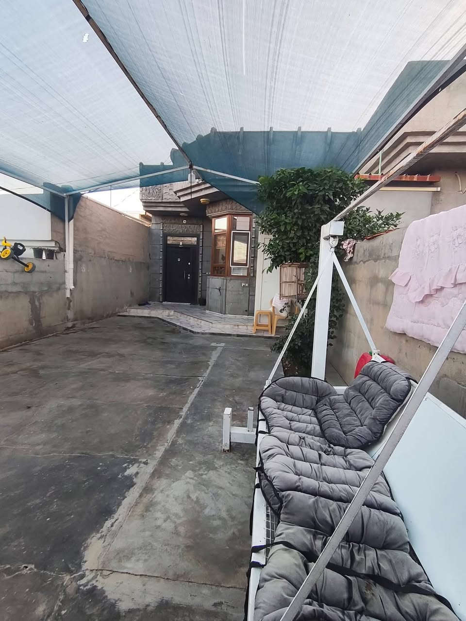السلام عليكم..
#بيع_سريع
بيت للبيع  🏚️🏚️
المساحه/175
غرفه نوم 1
وصاله 
ومطبخ 
وصحيات 
السعر// 33 مليون وبي مجال بسيط

خانقين ((بانميل))عل شارع العام 

للاستفسار راسل أو اتصل☎️
📞***********
