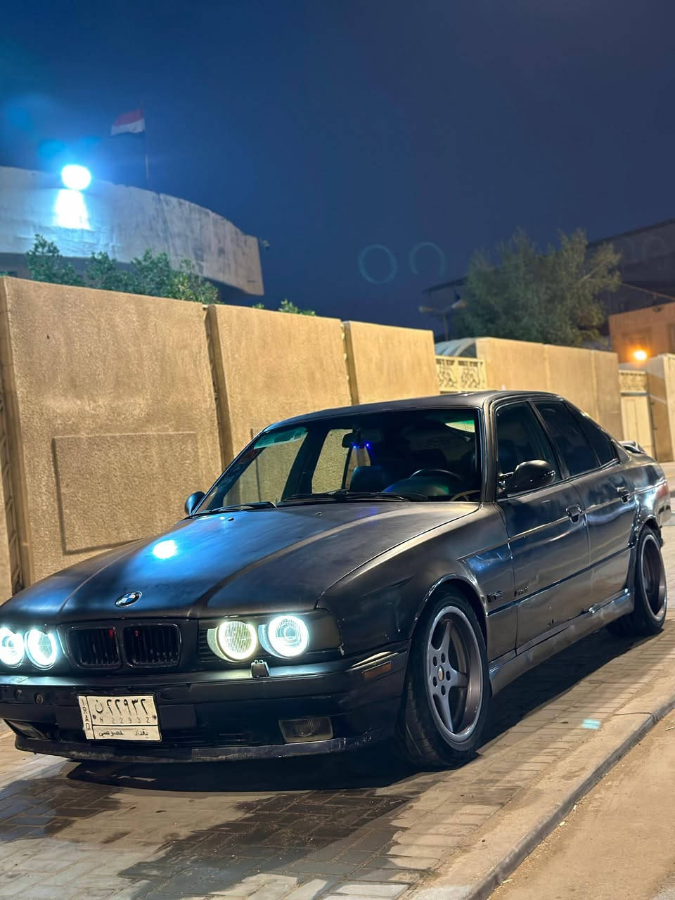 سلام عليكم
535i
 للبيع مكينة 35 مفتوح جديدة شرط وكير عادي نمرة طويلة 
سيارة جاهزة بس يرادلها ترتيبات بسيطة جناح خلفي اصلي نصبتها تخبل  زنون عالي ناصي سوارات ليد زراعة وي السكن ضواه كلش حلو سنوية ب اسمي ويلات اصلية مو تجاري وتجي تكلبها وتشوف وبخدمتك سعر 40 وبي مجال حك الجية والمايعجبة السعر ع راسي خليعتبر ماشايفها 
***********
