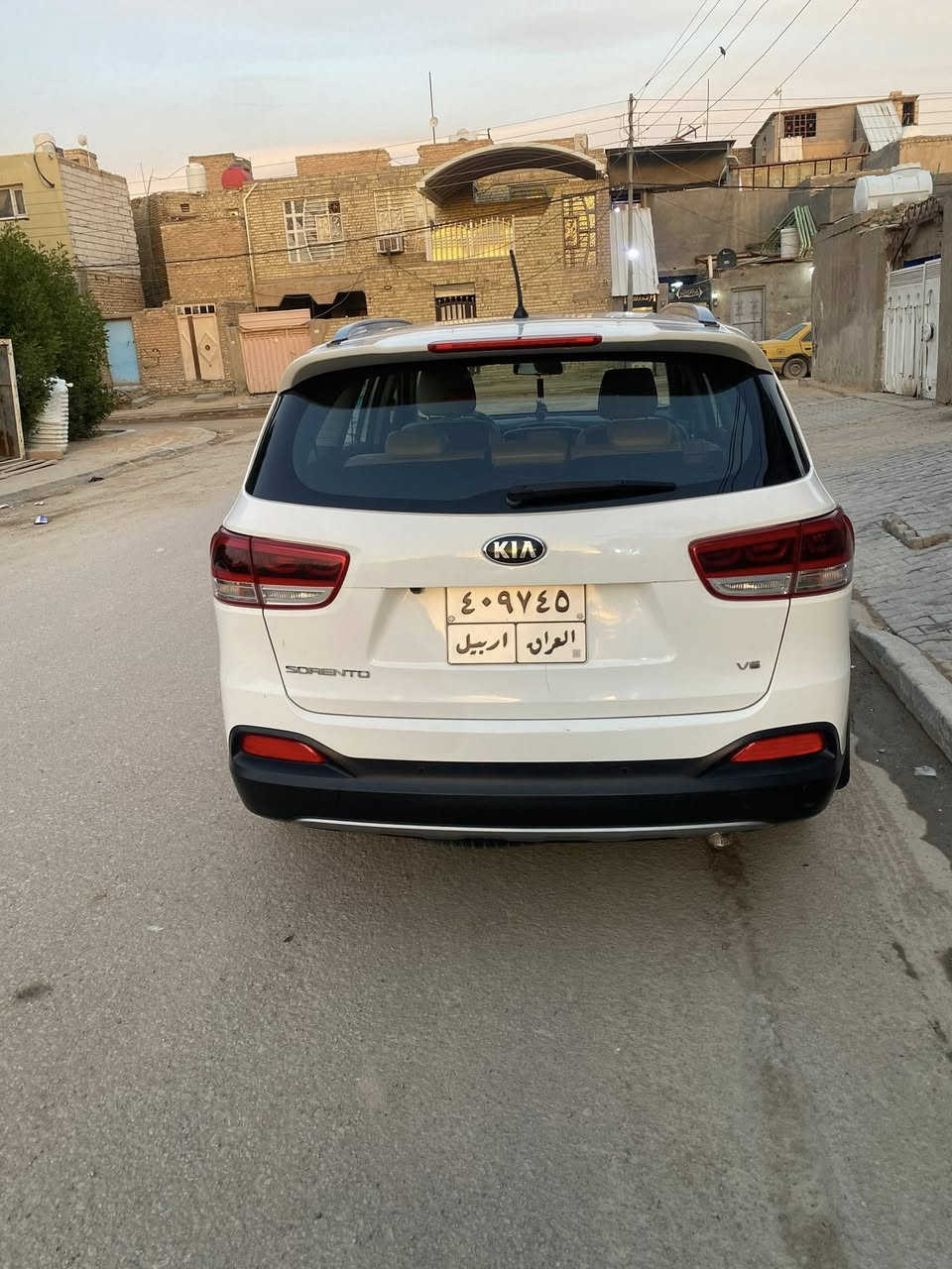 سورنتو 2017 خليجي مكفول من الضربه ومن الصبغ ومن التبديل عدى كم  شخط بيها سنويه صاقطه مكانها نجف السعر 235 ماشيه 160 باسم شركه بيع او مراوس لاندكروز من 2016 الى 2021
الاتصال على الرقم ***********
