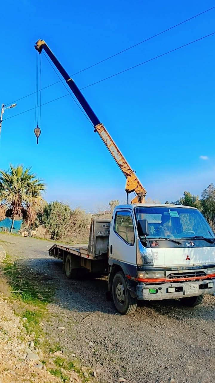 سلام عليكم كنتر بزون موديل95 وايرمنيه كلها جديده محرك 108 بدي ثابت طول 5 متر  كرين طين ونص 2سلايت سنويه 2028شرط التحويل المكان الموصل
***********
***********
