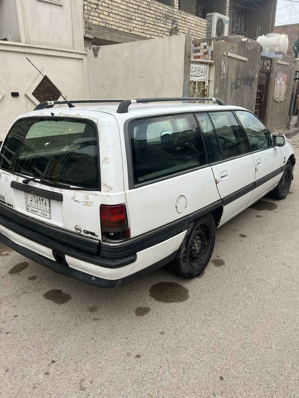 السلام عليكم أوبل 2400 تبريد بسمي رقم إنكليزي مابيها لا ضربه و لا خياس سياره عدله كله مكفول صدر و اكسل كير مكينه جام كهربائي العنوان بغداد ***********
