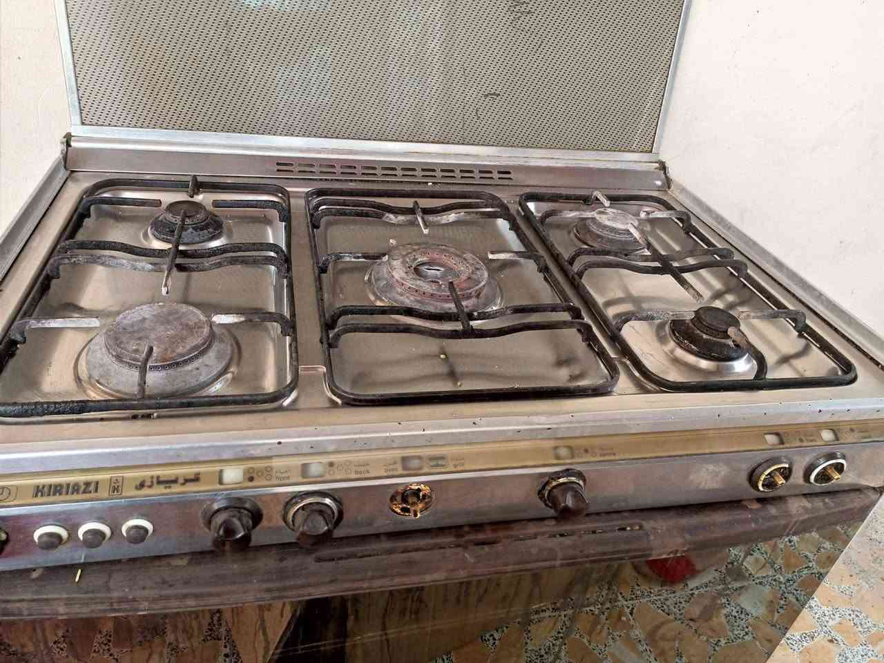 ملحقات غرفه للبيع وطباخ كريازي


**إذا كنت صاحب هذا الإعلان وتريد حذفه لأي سبب، رجاءا أرسل رسالة إلى الدعم الفني**
