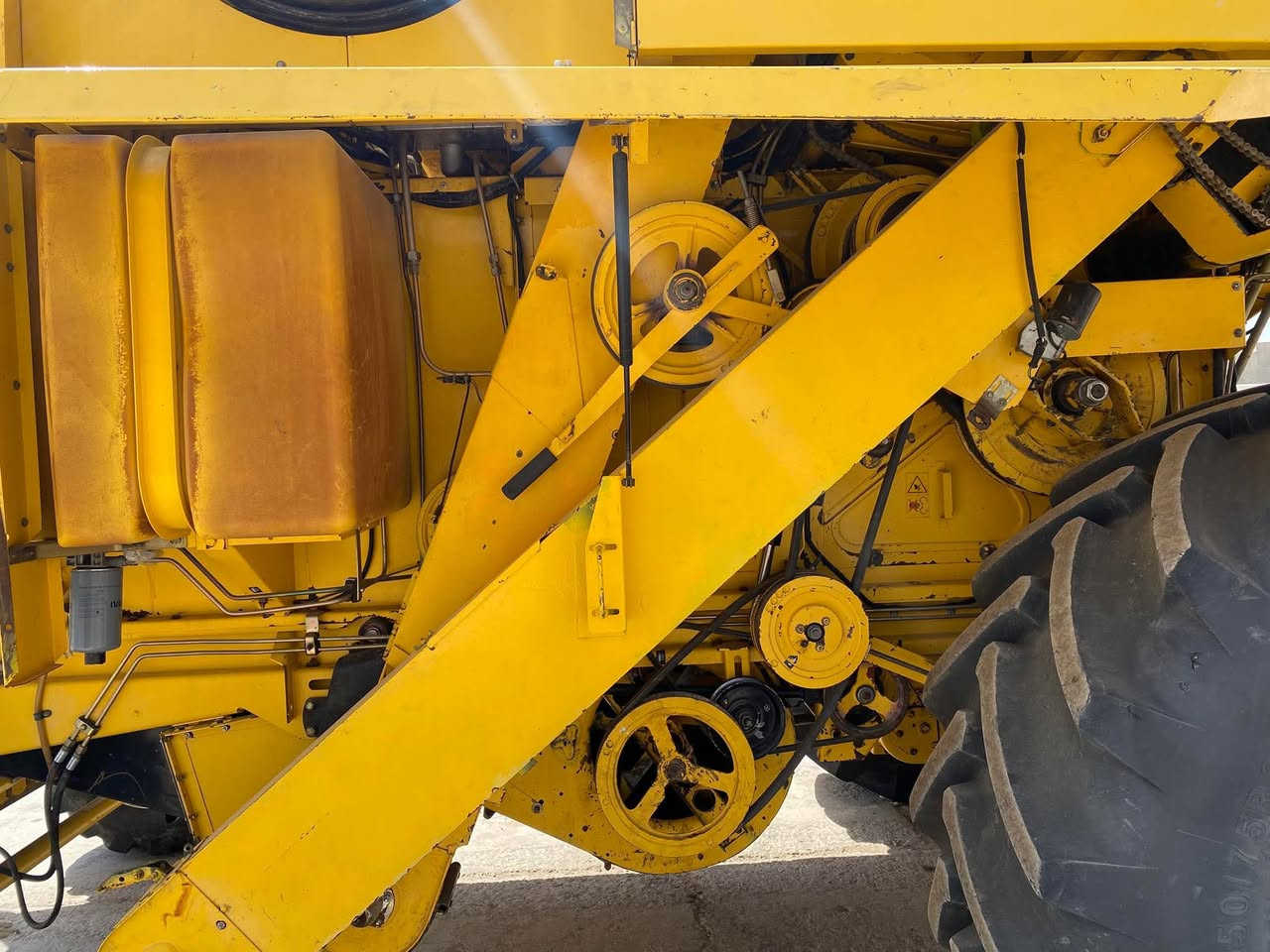 حاصودة للبيع
مواصفات :
*موديل 2006
*هايدرو 56
*رقم اربيل
*أوروبي بلجيكي اصلي
*مكفول كفالة عامة
العنوان : كركوك - قرب مطعم ميديا
رقم الهاتف :
***********
***********
