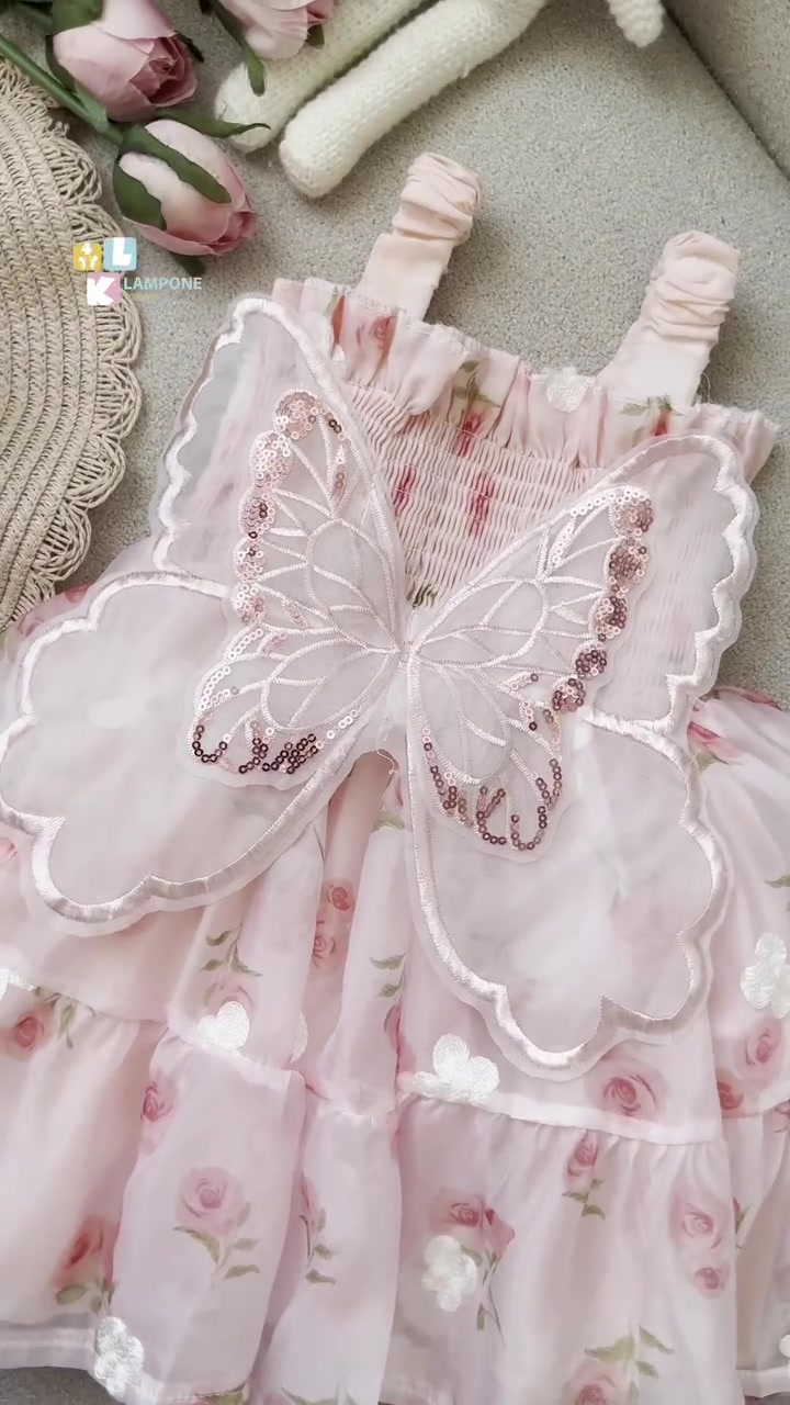 ⁨	من الكولكشن بناتي 🎀
فستان بناتي بتفاصيل فراشة ناعمة ولمسات انيقة 🦋🤍
متوفر بلونين 💖🤍

• المقاسات: 11 شهر - 4 سنوات
• السعر: 16,000 د.ع 

• قبعة + جنطة
• السعر : 12,000 د.ع
#اكسبلور_فولو #ترند #فراشة #اكسبلور⁩


**إذا كنت صاحب هذا الإعلان وتريد حذفه لأي سبب، رجاءا أرسل رسالة إلى الدعم الفني**