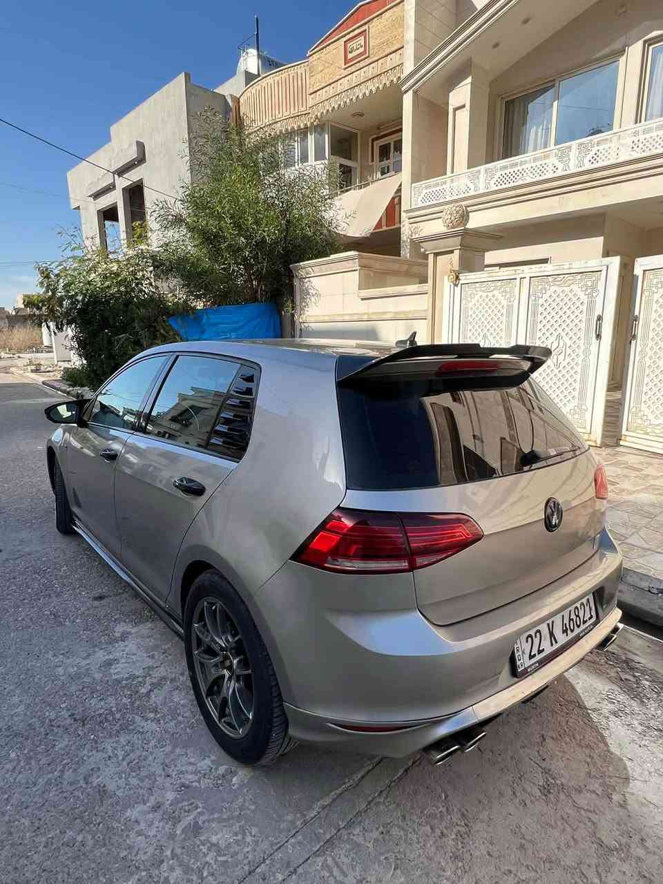 گۆلف tsi مۆدیل ٢٠١٧
سەیارەکە زۆر جوانە بی مەسروفە 
دوو پارچەی بۆیاخە لەگەل یەک دوو جیی pdr 
رەقەم شانسی 3VW217AUOHM042271
سعری   ١١٥ وەرقە و مجال 

رەقەم مۆبایل. *********** أربيل, العراق
