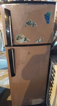 ثلاجة نضيفة تجميد فوول شرط الفحص سعرهة  175وبيهة مجال رقمي 07712131881...