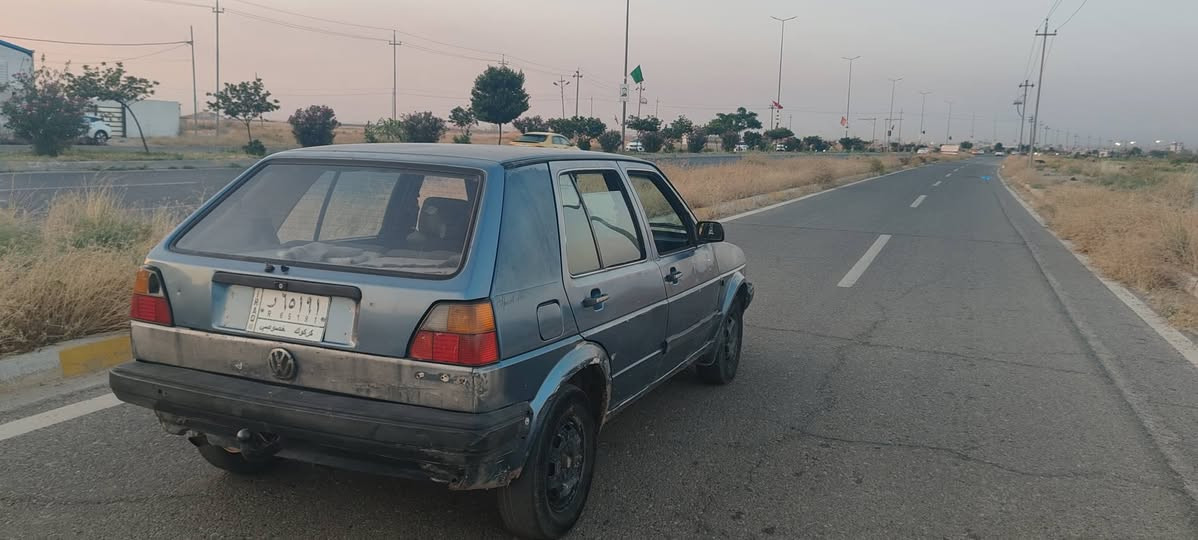 فوكس واكن1989
محرك 18 بلادي
كير اوتوماتيك
مشروع وطني
بطاقه بنزين
كهربائيات كلها شغال
شرط تحويل غرامة وكص ووكالة
عنوان كركوك.    
سعر 21 بي مجال قليل 
***********
***********
