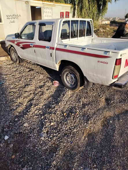 السلام عليكم بيكم نيسان موديل 2003مكينه وكير ونجي مزاد وزارة الداخلية وكاله من الشرعي مصبوغ عام بدون ضرر يرهم مقدمه ويرهم نقد السعر 60 موصل الجانب الأيمن رقم الهاتف ***********
