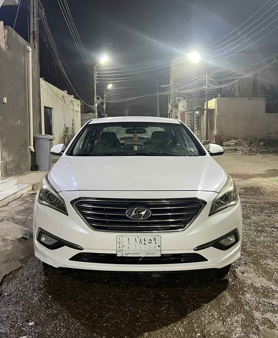 السلام عليكم
سوناتا ١٥ للبيع 
خليجي مكفولة
مواصفات النص فل
السعر ١٤٥$
للاستفسار واتساب ***********
