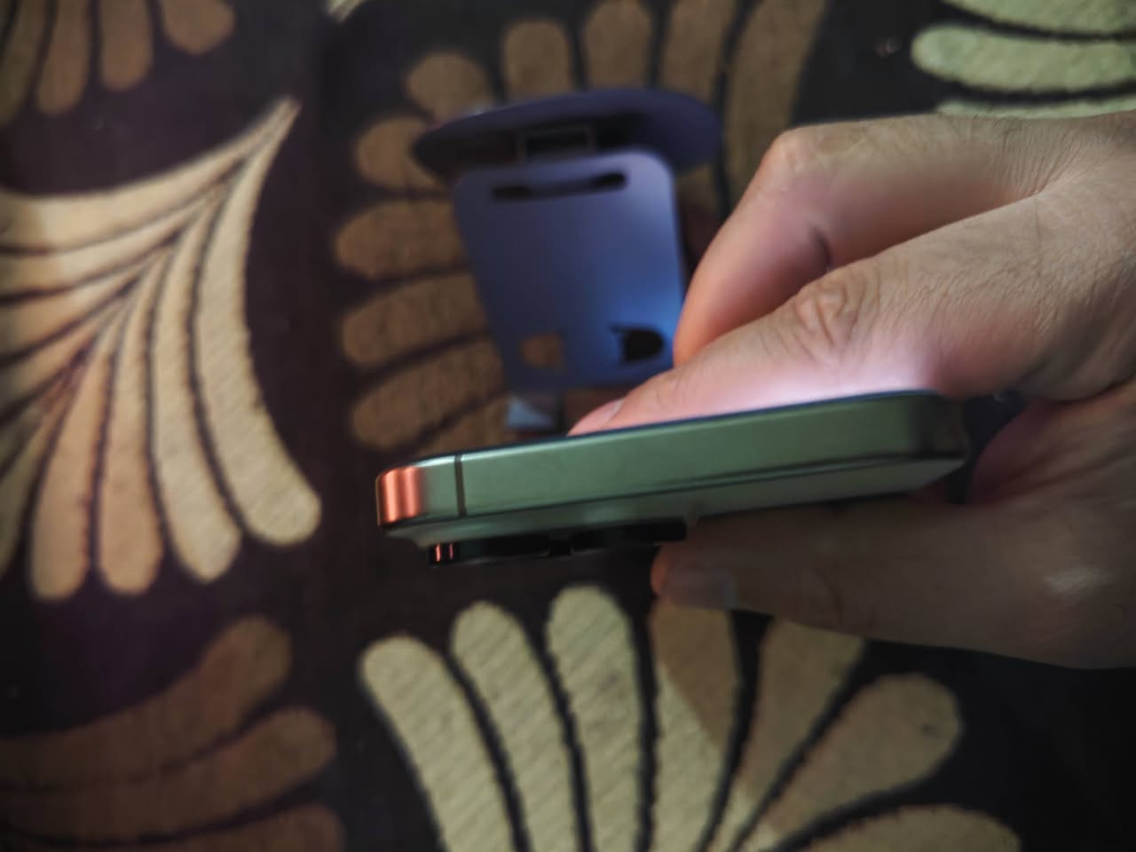 ايفون 16 برو ماكس ذاكرة 256 البطارية 100 عدد دورات الشحن 186 الجهاز بدل ضهر. ما مفتوح بعده بالضمان  السعر 1325  راسلني واتساب ***********
