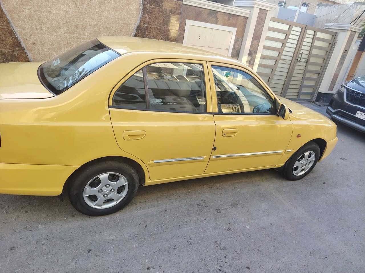 فيرنا للبيع ٢٠١٤ سياره جديده تخم تاير جديد صدره جديد سياره ماشي ٩٠الف حقيقي سياره دوشم جديد بسمي سياره شاشه كامره سياره مال البيت سياره السعر 77 بي مجال بصيط ***********
