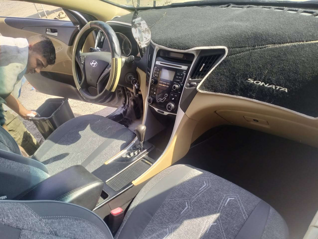 السلام عليكم
سوناته موديل 2011
رقم دهوك دولي سنويه 30 خليجي  محر ك 2400
بالورامه مري شفط تحكمات استرين 
تخم تاير جديد لايت زينول ضرر بونيد وجاملق بدون دواخل مبدل اصلي 
رقم الهاتف ***********
