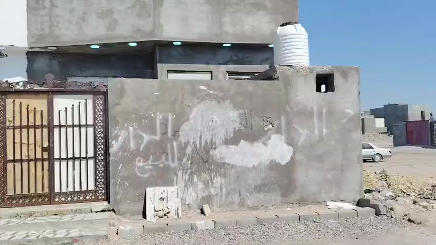 بيت للبيع في منطقه حي بغداد
كبالك خدمات 
يحتوي البيت عله
غرفتين 
صاله 
مطبخ
ديوانيه 
صحيات داخل وخارج 
السماحه150مقابيلك خدمات البيت رقم 
الاستفساره عله هاذ الرقـمم***********
