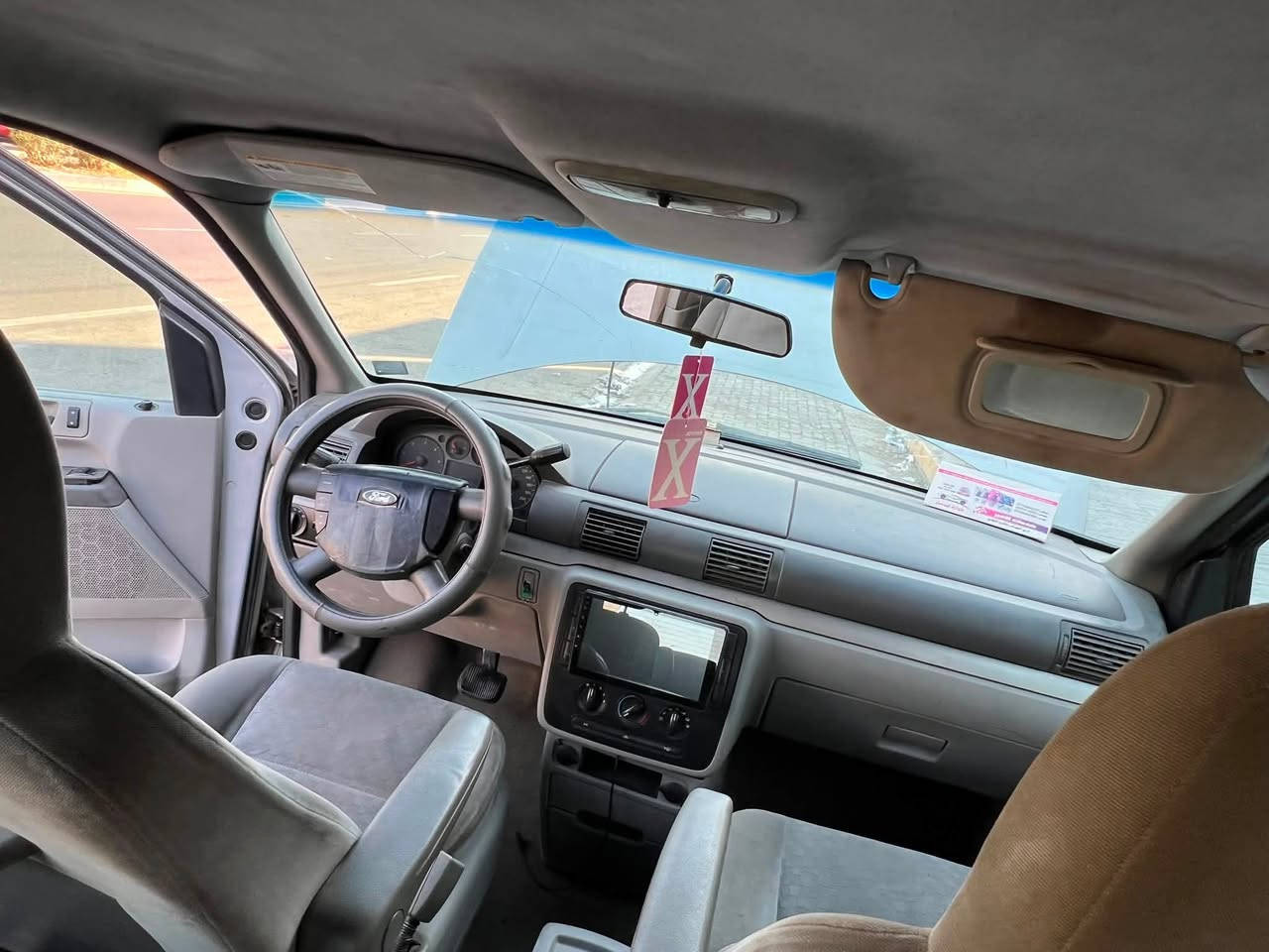 فورد ستار مديل 2007سيارة نضيفة وكاعدة مال شغل جام مقفل سياحي راعيها موجود تحويل ثاني يوم سعر 70بيها مجال مو شراي لا تعبني ***********
