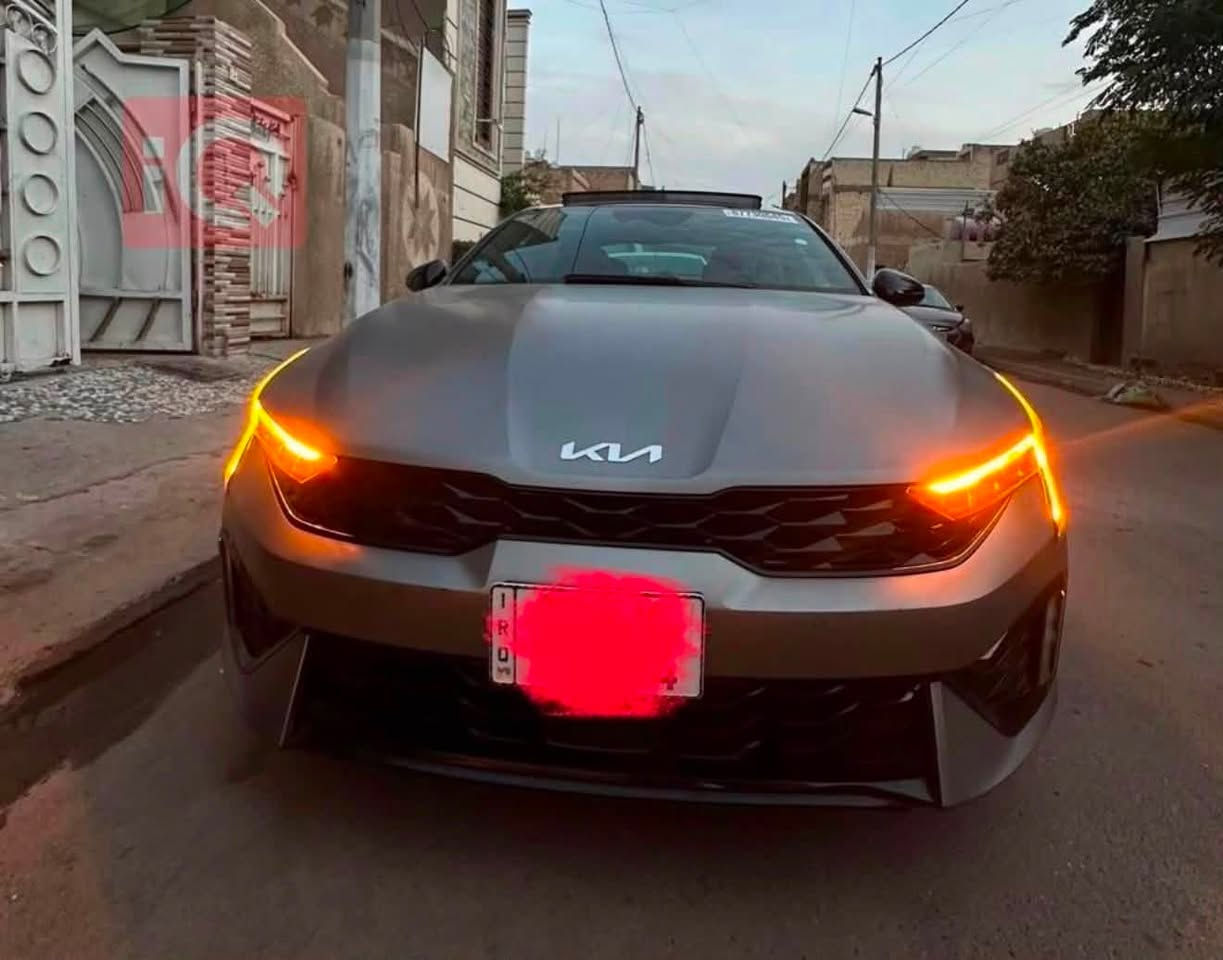 K5 2025 Gt line
رقم بغداد - سيارة باسمي 
شاشة 

بصمة 

ويل كب 

كشنات جلد 

تشغيل عن بعد 

وباقي المواصفات معروفه مال فول 

ماشية 28 الف كيلو 

صبغ 3 قطع 
بدون ايرباك 

*********** واتساب 
مكاني بغداد شارع فلسطين
