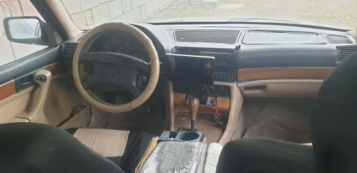 سلام عليكم بي ام 735 كيرها كايم  يرجع بك طبيعي ومحرك مابي شي صدر جديد رقم انبار تحويل مباشر داخلها نضيف خارجها حلو مابيها خياس 
سعر 36 وبيها مجال العنوان الانبار فلوجه 
***********
***********
