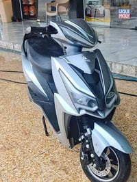 السلام وعليكم  ماطور سكنس شحن ماطور نضيف بطاريات عداد ٦ ماطور يشتغل عن...