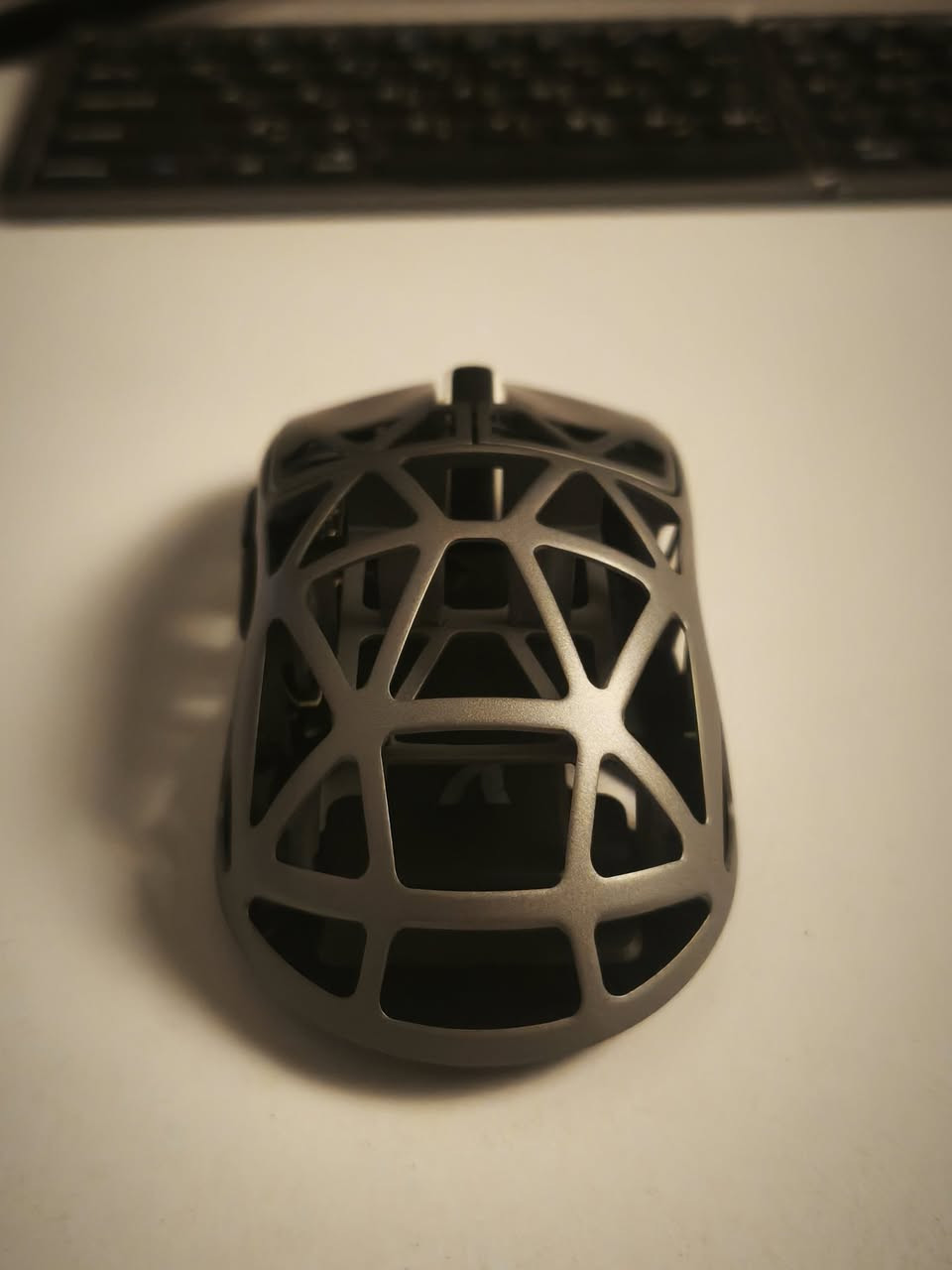 Attack Shark R2! 🔥

تحكم كامل بدقة خيالية واستجابة فورية… كل نقرة تفرق معك!

استجابة بسلاسة 8000 Hz (تأخير 0.125 ms)
دقة رهيبة حتى 42,000 DPI ومتابعة 750 IPS
خفيف وفخم بوزن ~45 جرام، مصنوع من سبيكة المغنيسيوم
اتصال ثلاثي: سلك USB-C، 2.4 GHz، أو بلوتوث – حرية اختيار مطلقة

السعر:  110,000 دينار فقط!
التوصيل لكافة محافظات العراق | سعر التوصيل 5 الاف 
للتواصل على الواتس اب فقط | *********** 
ملاحظة : الماوس جديد فقط مفتوح من الكارتونة لغرض التصوير
وبي ضمان لمدة 6 اشهر في حال حدوث اي خلل مصنعي للماوس
