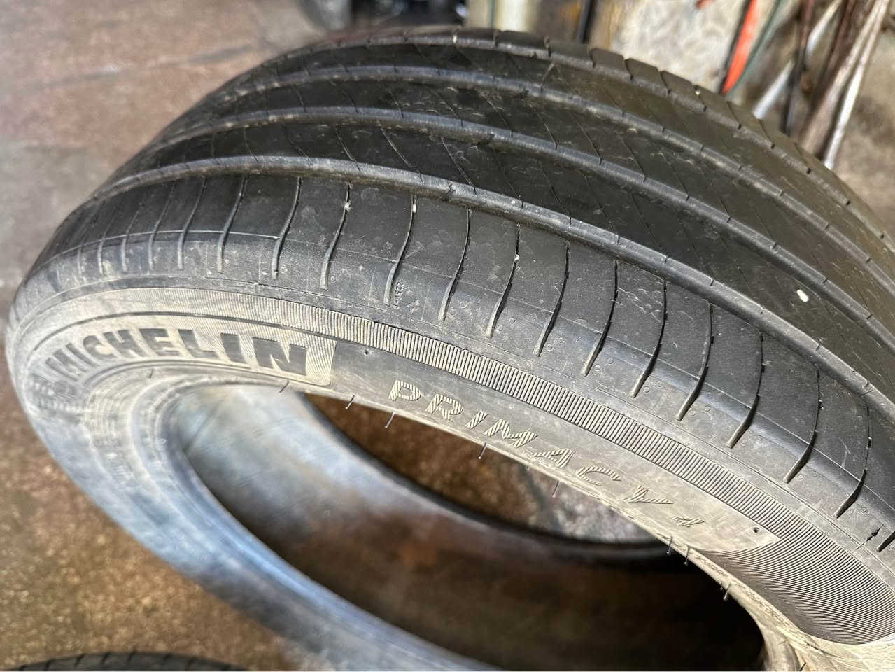 1 225/55R18 occasion Michelin طنجة, طنجة أصيلة


**إذا كنت صاحب هذا الإعلان وتريد حذفه لأي سبب، رجاءا أرسل رسالة إلى الدعم الفني**