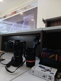 كانون 1200 • عدسة 70-300 • عدسة 18-55