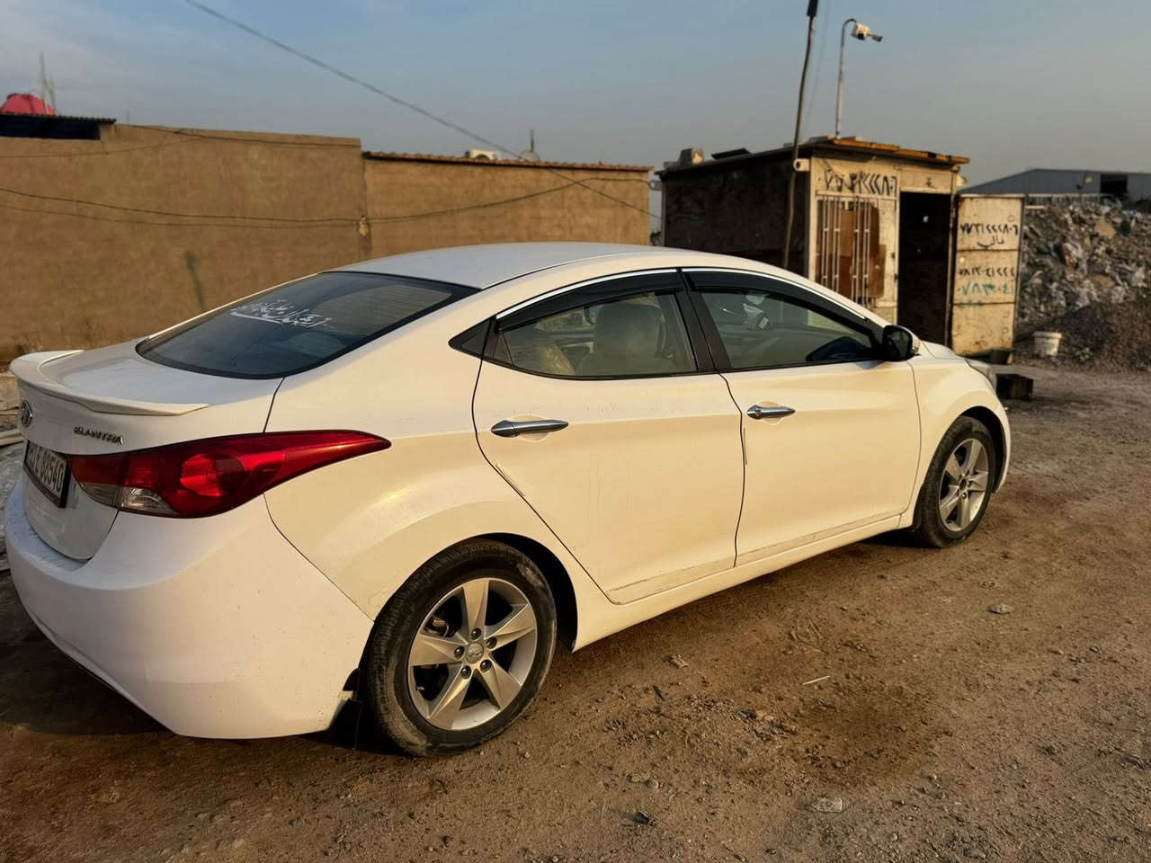 السلام عليكم النترا 2013 مكينة 1600
رقم بغداد الانكليزي بأسمي تحويل ثاني يوم 
سيارة جاهزة من كل النواحي تدفئة تبريد مالتها ثلج 
دواخلها كلهة مغلفة ونضيفة دوشمة جديد  
وتخم تاير جديد 
دشبول شاشة 
سونارها مرفق وي الصور
مكاني بغداد الغزالية 

باقي التفاصيل اتصل ع رقم بي واتساب 
***********
