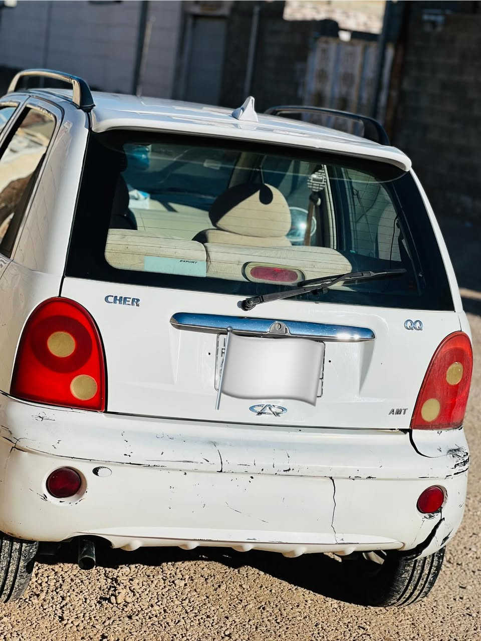 💎 الجميلة الاقتصادية: شيري QQ موديل 2012 بحالة استثنائية
لعشاق السيارات العملية والنظيفة، نعرض لكم سيارة شيري QQ التي تجمع بين الاقتصاد والمتانة، جاهزة للاستخدام الفوري ومجهزة بأفضل القطع.

✨ لماذا تختار هذه السيارة؟
• البودي (الهيكل الخارجي): هيكل سليم تماماً، بدون تبديل، بدون خياس، وبدون أي ضربة. السيارة تحافظ على متانة المصنع.
• المكانيك والأداء: محرك نشط (لا تنقيص ولا تبخير) مع كير عادي مكفول. تشغيل السيارة من أول "صويج" وبكل سلاسة.
• تحديث شامل: صدر جديد بالكامل يتضمن (راديتر جديد، جوينات، قفايص) مع استخدام ماء راديتر خاص.
• الإضافات والرفاهية:
• تخم تاير جديد لراحة البال على الطريق.
• تبريد وتدفئة شغالين بامتياز.
• نظام ذكي: سنتر لوك مع خاصية صعود الجام تلقائياً عند قفل السيارة.
• الداخلية: غرفة السيارة بحالة الوكالة، نظافة 100%.
📝 الموقف القانوني والميكانيكي:
• الأوراق: رقم بغداد، هزة جديدة، ومعاملة التحويل على الرقم الدولي ماشية (جاهزة للتحويل باسم المشتري).
• ملاحظة: السيارة تمشي وتذهب لأي مكان وبدون مشاكل، فقط تحتاج "كازكيت" للمحرك لترجع بحالة الصفر.
📍 الموقع والتواصل:
• العنوان: الأنبار - الرمادي.
• رقم الهاتف: 📞 ***********
"السيارة نظيفة جداً ومصروف عليها بضمير، دق سلف وتوكل على الله."
