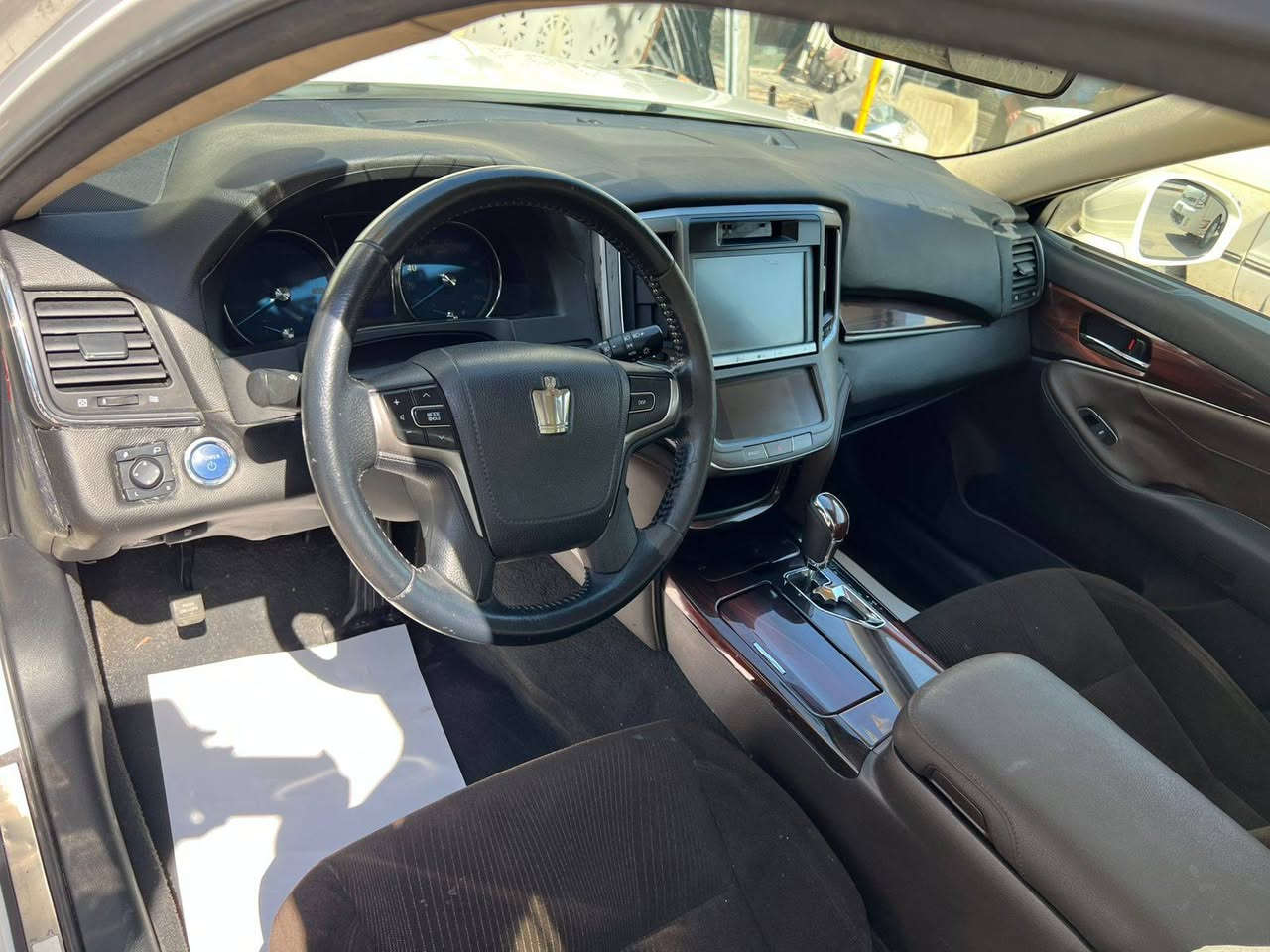 سلام عليكم كراون موديل 14 كفاله كفاله دخول جديد هاي بريد 4سلندر العنوان البصره سياره جديده حيل مناقصه شي شراي يتصل السعر 135 البصره ***********
