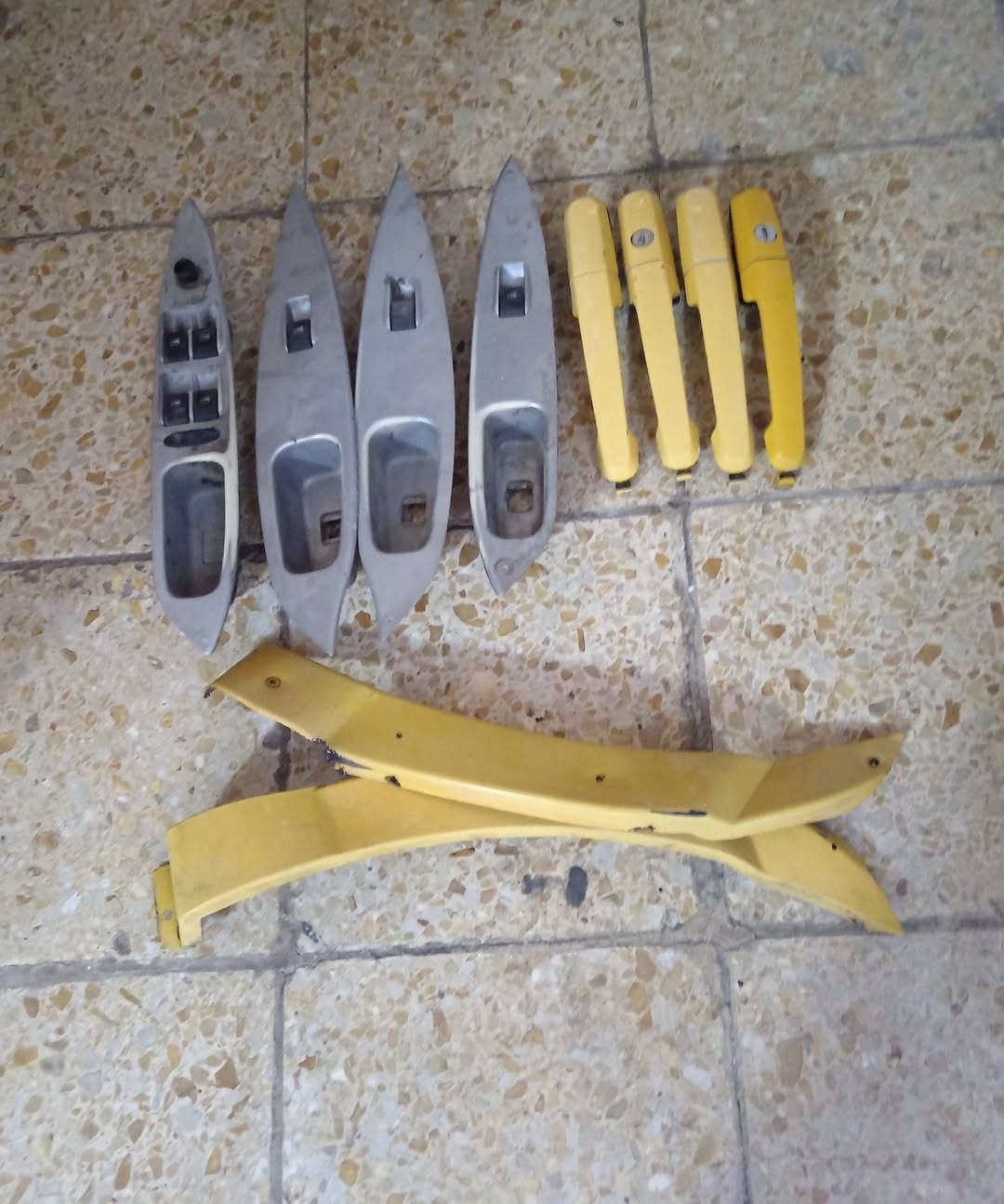 غراض شيري للبيع بياع تراث قرب لبانزين خانه أو سوق لتراث  هذه رقمي بي واتساب *********** )يوجد توصيل جميع المحافظات
