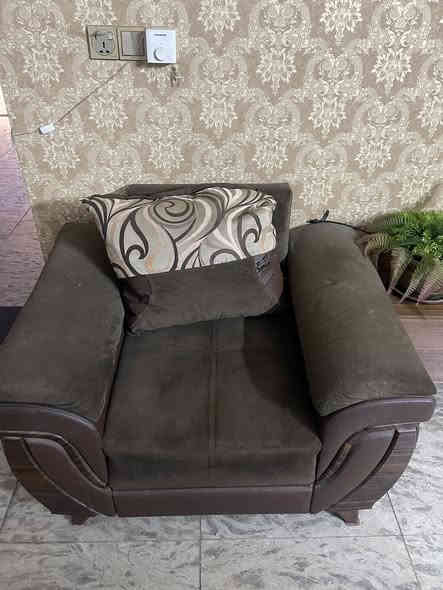 تخم مستعمل نظيف جدا للبيع ماخذه ب ١٣ ورقه ابيعه ب ٤٠٠ الف مكانه القادسيه اليرموك
***********
