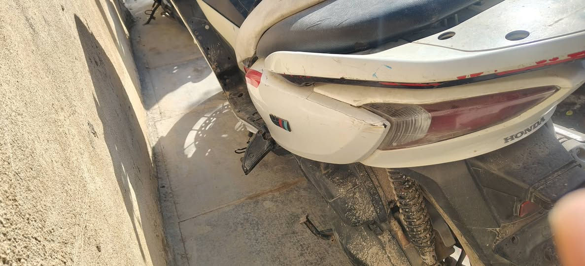 فورزة 012 كوم حديد الدراجة تشتغل للعلم اروح اجي كل يومية بيهة مكاني الكاظمية رقم *********** 
سعر750 قفل
