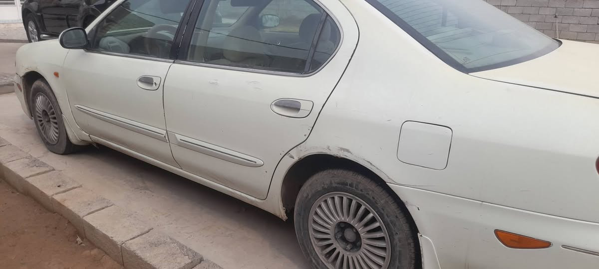 السلام عليكم نيسان مكزمه للبيع محتاجه صبغ فقط مكينه كير مكفولات السعر 45 اوبيها مجال ***********
