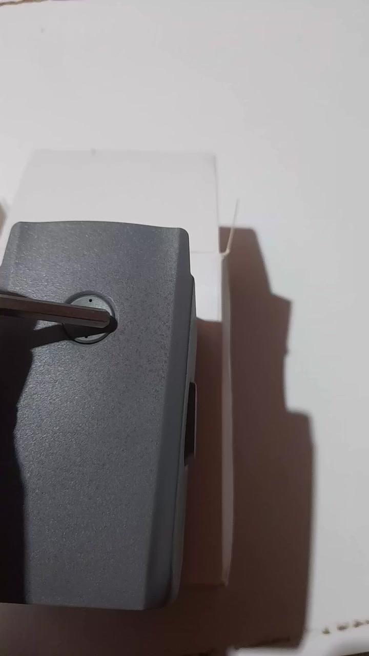 السلام عليكم  // هذا المنتج هو بطارية طيران ذكية لطائرة DJI Mavic Air 2/Air 2S. 
السعة: 3750 مللي أمبير في الساعة. 
وقت الطيران: توفر ما يصل إلى 34 دقيقة لطائرة Mavic Air 2 و31 دقيقة لطائرة DJI Air 2S. 
النوع: بطارية ليثيوم أيون ذات كثافة طاقة عالية. 
المميزات: تحتوي على نظام ذكي لإدارة البطارية لمراقبة حالتها في الوقت الفعلي.


**إذا كنت صاحب هذا الإعلان وتريد حذفه لأي سبب، رجاءا أرسل رسالة إلى الدعم الفني**