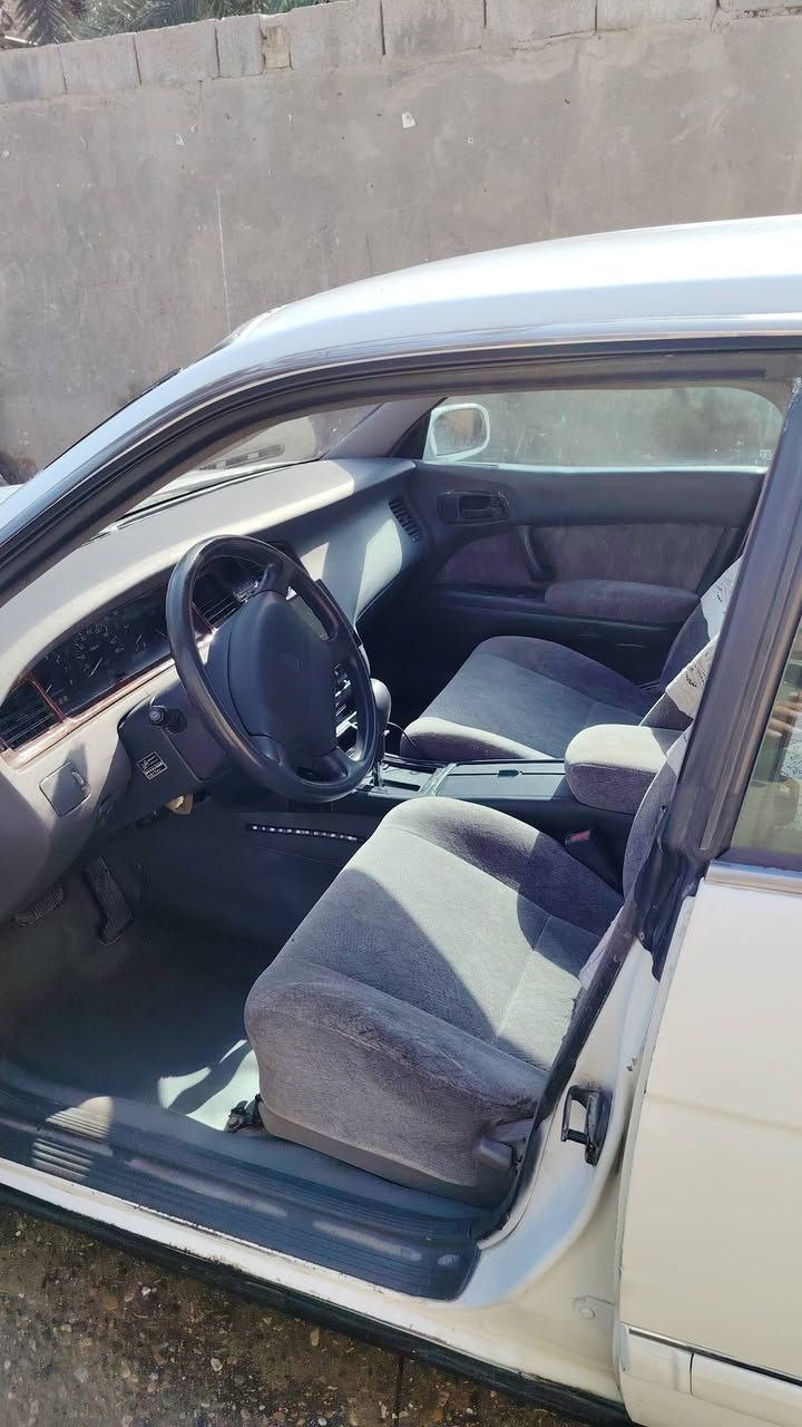 السلام عليكم بطه كراون لون ابيض مديل١٩٩٥
مكفوله من كصه ونقل سياره حلوه بمعنه لكلمه هزه جديده رقم انكليزي ل٣١تنتهي سنويه كير مكينه ثنين ونص  كفاله دواخل جيس بطاين جدد كهربائيات كله شغاله بس كبل شارع دينار ماذب عليها
مكان بصره ابو الخصيب حمدان *********** سعر ٤٨
