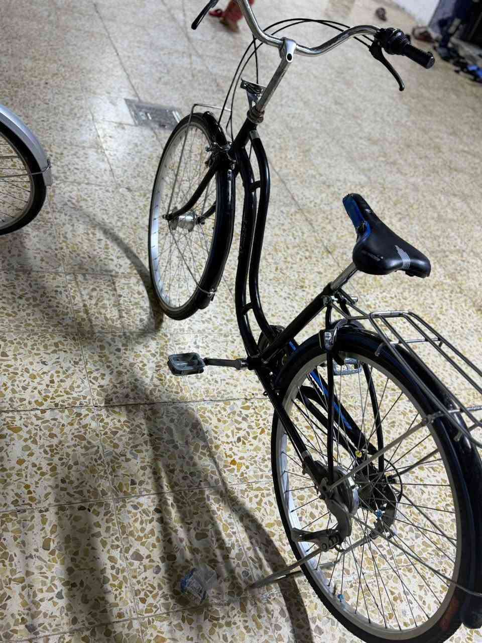 للبيع باسكل حجم26فول مواصفات تايرت جديد
الون اسود كير وحساس
شراي.خابرني***********
