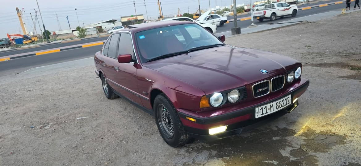 السلام عليكم بي ام البيع مديل 1993 رقم بغداد السنويه ال30 مكينه وكير جدد حدادي تبريد ثلج فتهحه مكفوله من الضربه وارد ياباني كلشي شغال بيه كشنات كهربا المكان البصره الزبير السعر68 الشاي يتصل ***********
