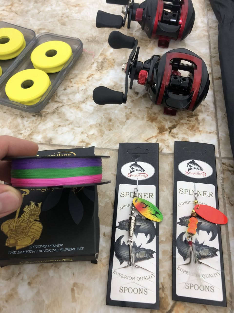 شلعه كامله مكينتين+عود اثنين+خيط كتان ١٠٠ متر وعلبات وخداعات
اول تم ٢٨ مع التوصيل ملاحظه العودا واحد من قطعه مكسوره وقابل للتصليح


**إذا كنت صاحب هذا الإعلان وتريد حذفه لأي سبب، رجاءا أرسل رسالة إلى الدعم الفني**