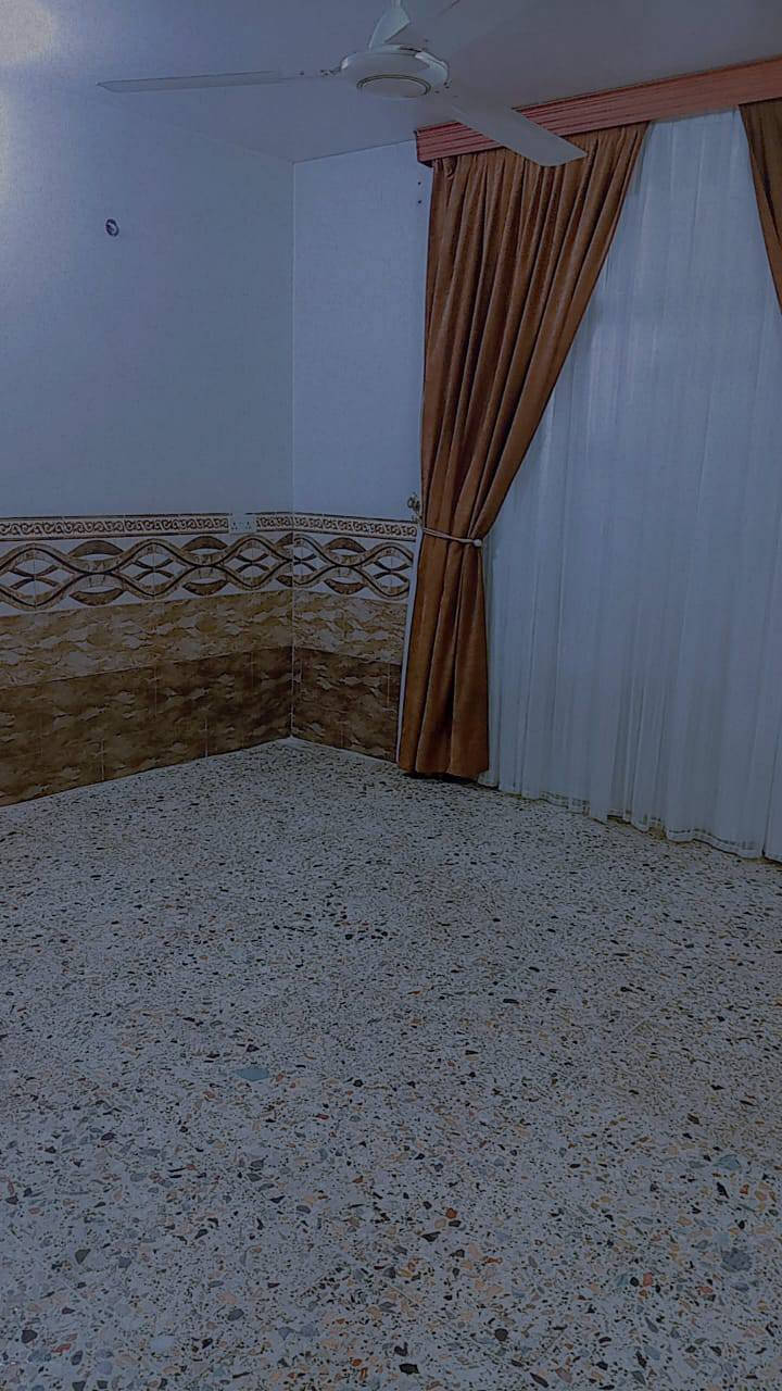 ١٠٠م للبيع شارع ابو حكيم بالنهايه طابقين كامل للمعلومات اتصل على رقم التليفون
