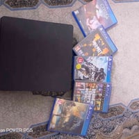 بلي 4 سلم للبيع يجي وياه ملحقاته + يدة واحدة + 5 أقراص السعر 230 العنو...