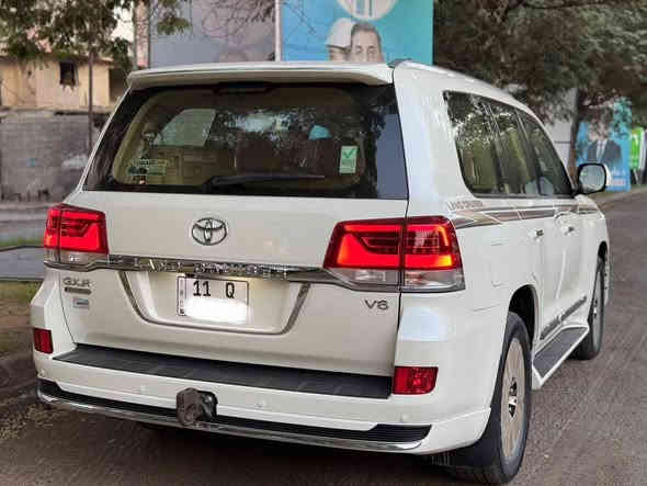 السلام عليكم 
لاندكروز 2021 ( عل شرط بوضع الزيرو ) 

بريم اصل فول 1/1 ماشيه 15 الف 

السياره مكفوله من البارد والشخوط والتكحيل والرصعات مكفوله كفاله عامه حته البلاستك

داخل جلد اصلي بريم 

دبل كشن كهرباء 

كشن السائق 3 حركات

ديفيدي بل قماره 

تشغيل عن بعد 

فول تحكم استيرن 

شاشه اصليه 

دشبول زنون 

الباب الخلفي كهرباء 

بصمه تشغيل 

هوك خلفي 

طفايه 

حساس امامي خلفي 

زراك لايت ولايت زنون 

( ملاحضه هاي السياره متروكه لهسه يل مشت 15 الف وشرط الفحص )

البصمه الثانيه والعده والكتلوكات والكبات مال الشركه والسبير بعدهن ممستخدمات 

رقم بغداد دولي بسمي هزه وسنويه جديده

مكان السياره بغداد 

رقمي ***********
